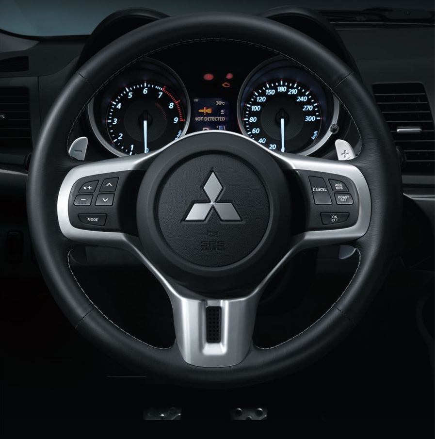 Mitsubishi Lancer Evolution X interior Steering Wheel
